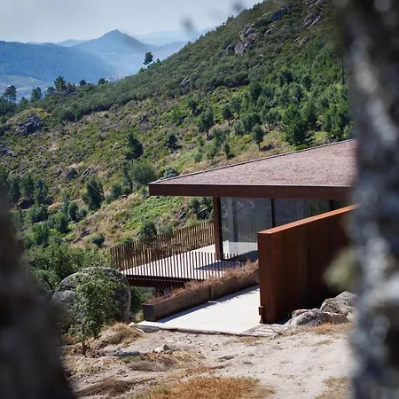 Bonelli House Деревянный коттедж