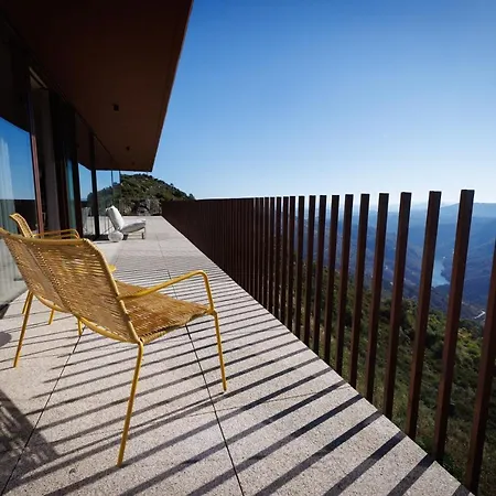 Bonelli House *