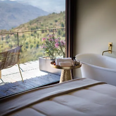 Lodge Bonelli House *