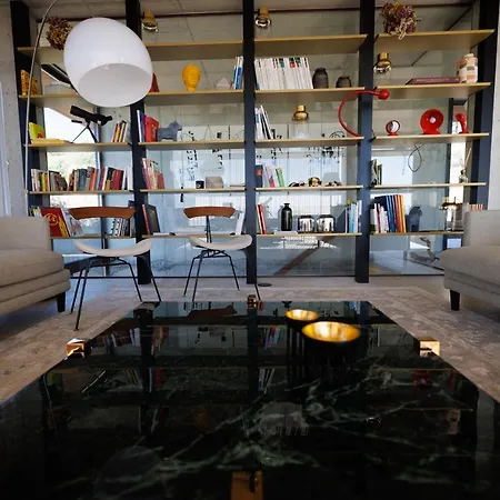 Деревянный коттедж Bonelli House