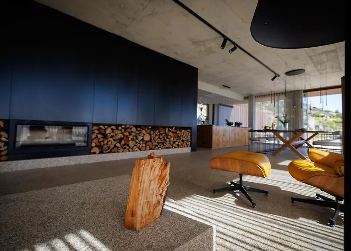 Bonelli House Алижо